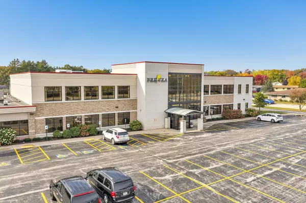 855 MAIN ST, Oconto Falls, WI 54154-1241