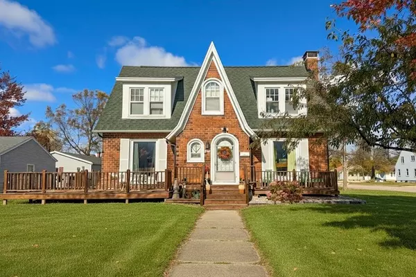 1800 16TH AVE, Menominee, MI 49858