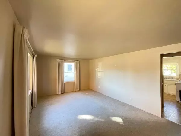 Green Bay, WI 54304-4850,2252 CENTER ST