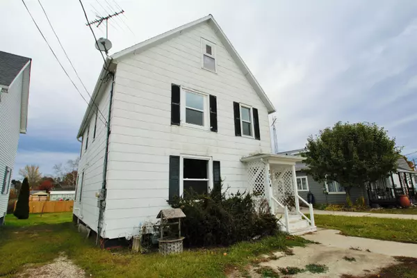 Two Rivers, WI 54241,2114 10TH ST