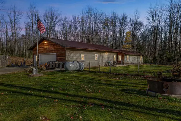 W4794 BIRCH CREEK #6 RD, Menominee, MI 49858