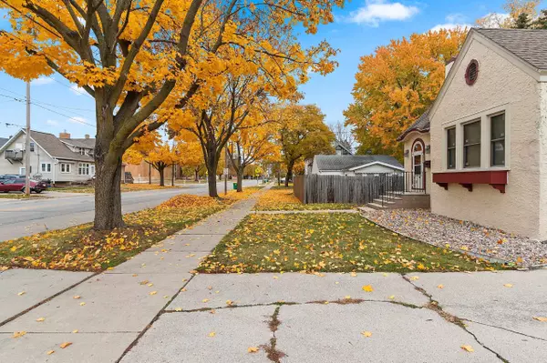 Green Bay, WI 54302,409 S BAIRD ST