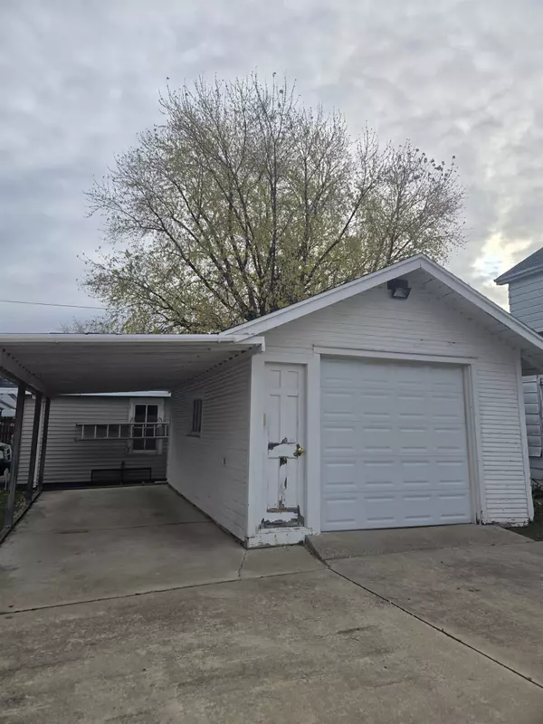 Oshkosh, WI 54902-9582,51 W 12TH AVE