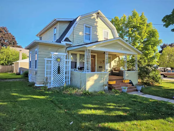 422 E 2ND ST, Kimberly, WI 54136