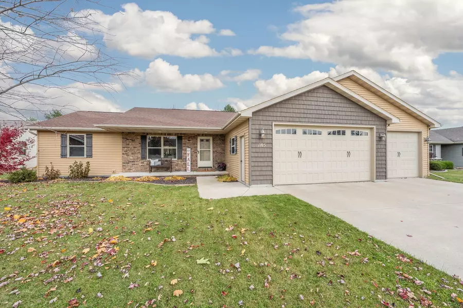1105 SILVER BIRCH DR, Menasha, WI 54952