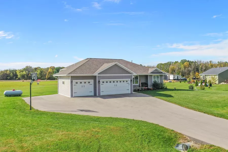2851 T BERG CIR, Abrams, WI 54101-9455