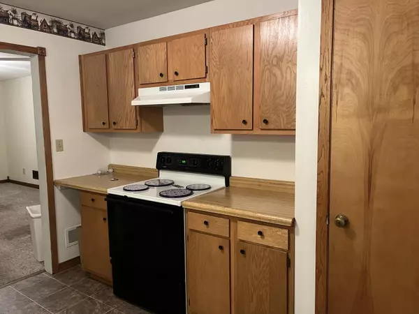 Fond Du Lac, WI 54935,77 N BOARDMAN ST