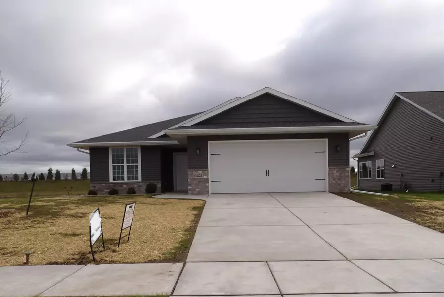 2505 TIPPERARY TRL, De Pere, WI 54115