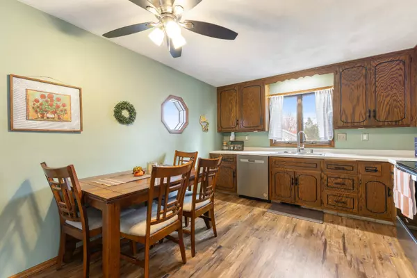 Appleton, WI 54914,431 S CASALOMA DR