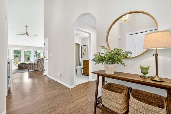 Neenah, WI 54956,805 KENSINGTON RD