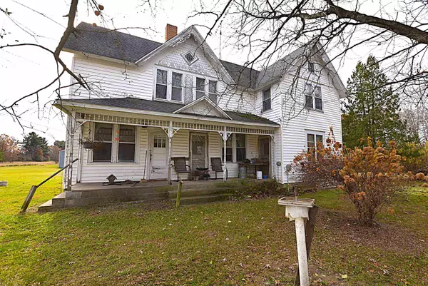 W10523 COUNTY ROAD C, Hancock, WI 54943