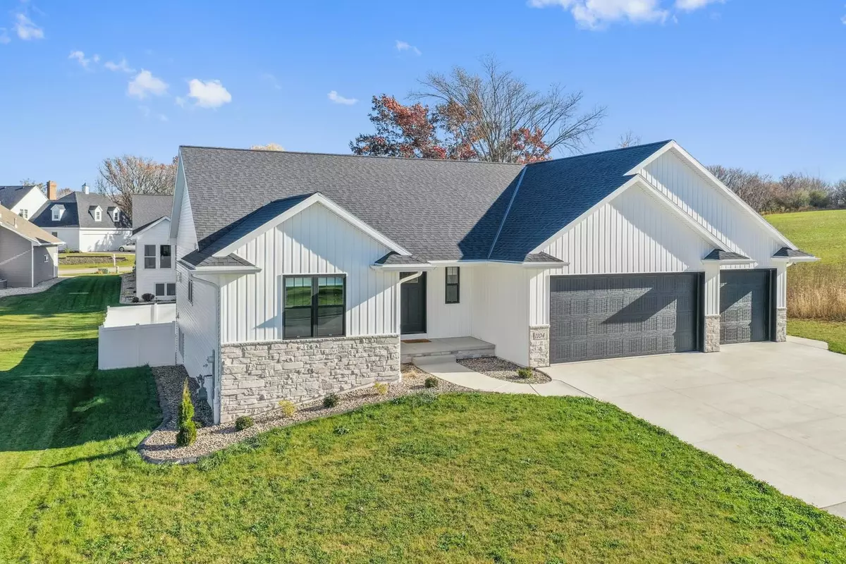 Green Bay, WI 54311-2714,1104 BAY MIST DR