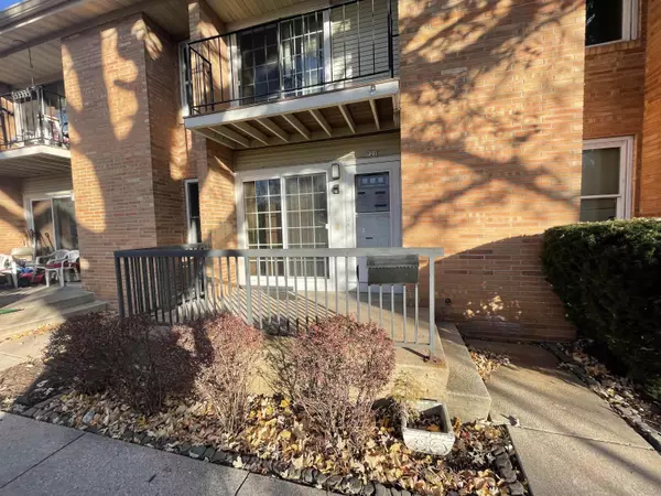 Oshkosh, WI 54902,721 W 9TH AVE