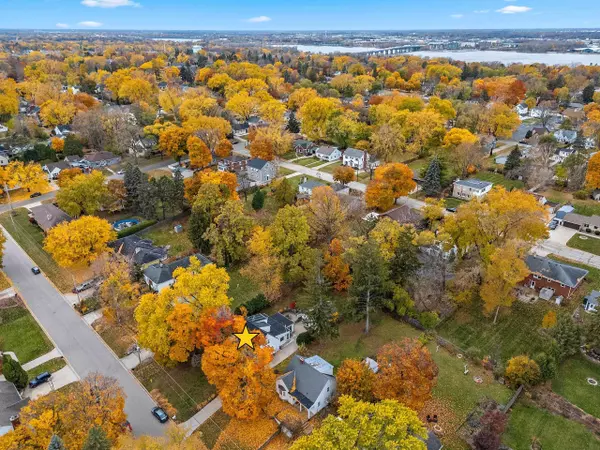 Green Bay, WI 54301-2122,2344 OAKWOOD AVE