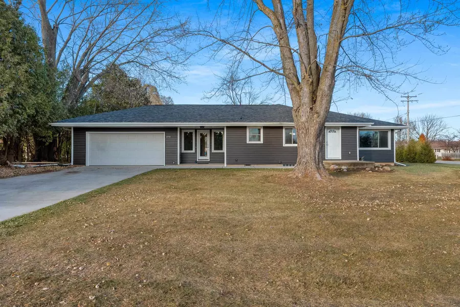 4710 W CAPITOL DR, Appleton, WI 54913