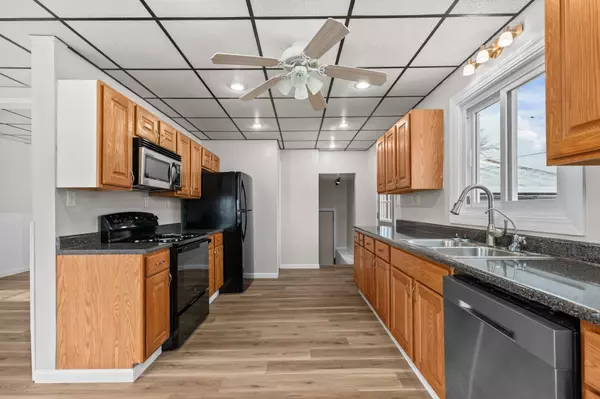 New London, WI 54961,609 W COOK ST