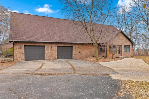 Green Bay, WI 54115-9735,3629 CREEKVIEW RD