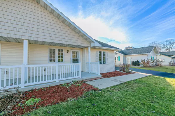 Menasha, WI 54952,1871 NATURES WAY