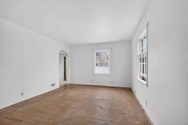 Green Bay, WI 54304,935 ROSCOE ST