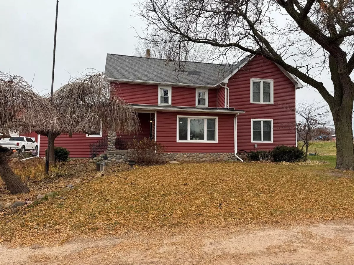 New London, WI 54961,N5271 MADDEN RD
