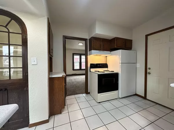 Two Rivers, WI 54241,1913 MADISON ST