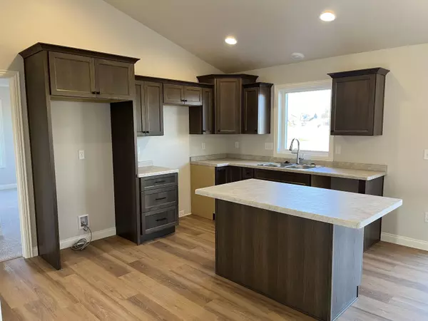 New London, WI 54961-7319,1515 CAROLINE DR