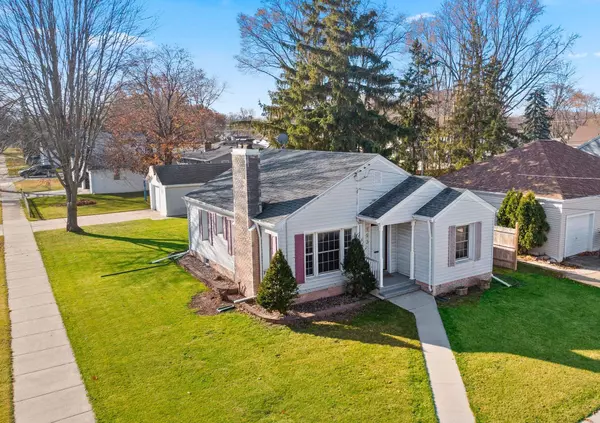 Green Bay, WI 54304-3466,953 ROSCOE ST