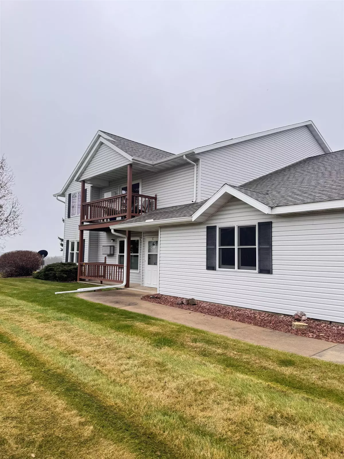 Waupaca, WI 54981,210 COUNTRY SIDE CT #C