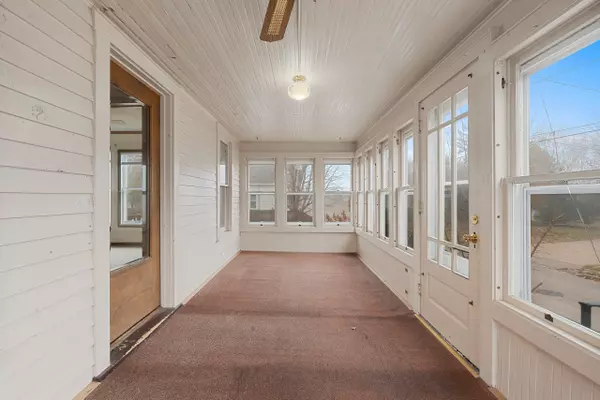 Oshkosh, WI 54901-5302,1318 BABBITZ AVE