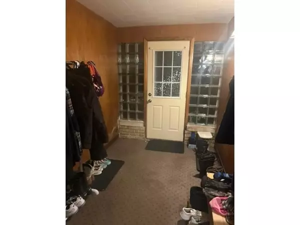 Cecil, WI 54111,110 E HOFMAN ST