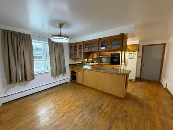 Menominee, MI 49858,3308 13TH ST