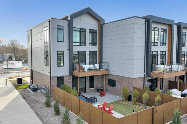 1144 BROOKWOOD DR, Green Bay, WI 54304-4108