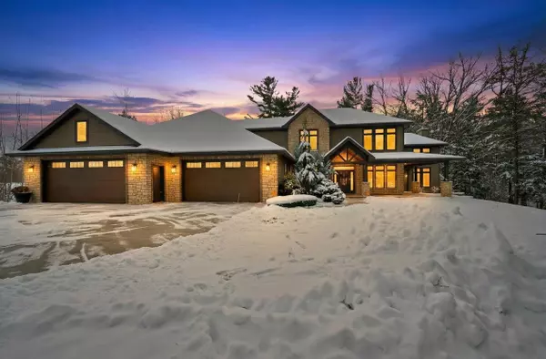 2458 COPPER LN, Green Bay, WI 54311