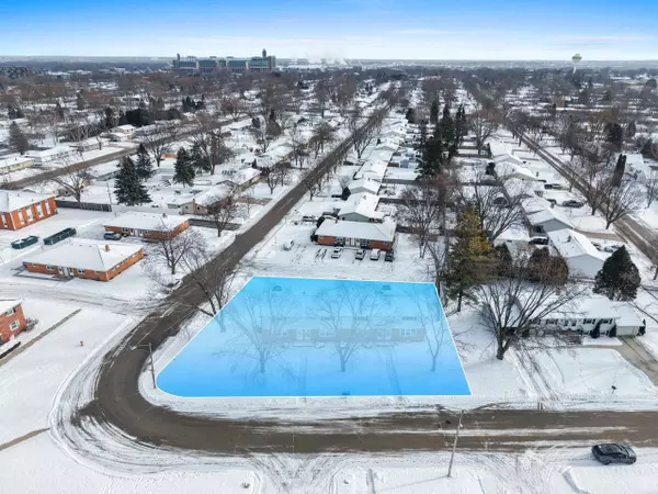 Green Bay, WI 54304-4209,2111 CARSTENSEN LN