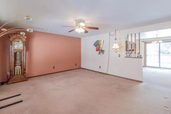 New London, WI 54961-9251,N5558 COUNTY ROAD W