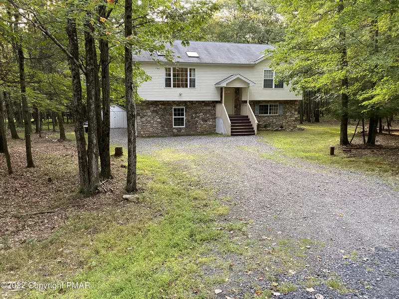 20 Sassafras RD, Albrightsville, PA 18210