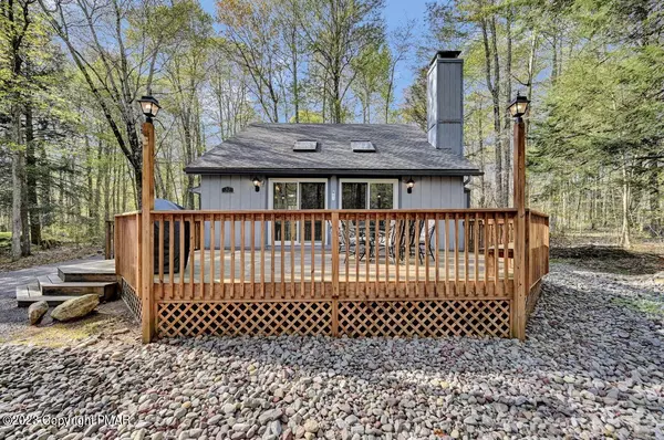 1356 Pine Cone RD, Pocono Pines, PA 18350