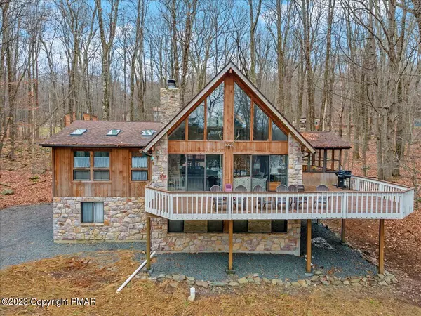 1587 Locust LN, Pocono Lake, PA 18347