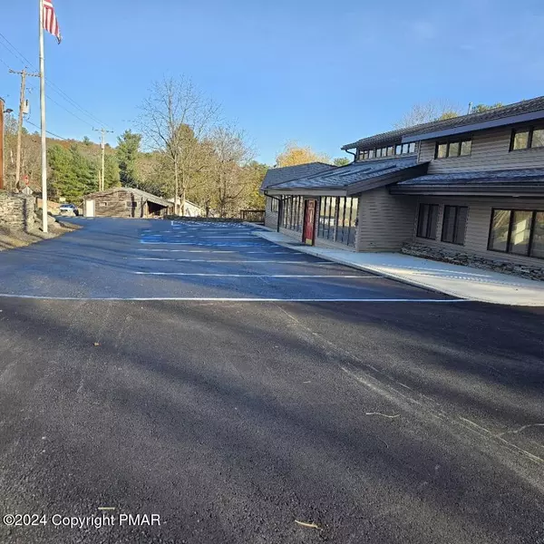 Dingmans Ferry, PA 18328,220 Silver Lake RD