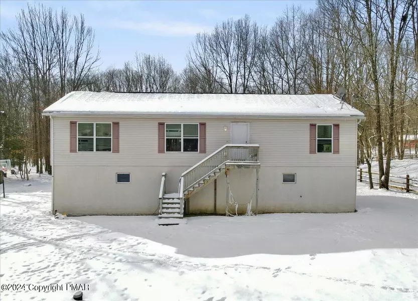 23 Tamarack TER, Albrightsville, PA 18210