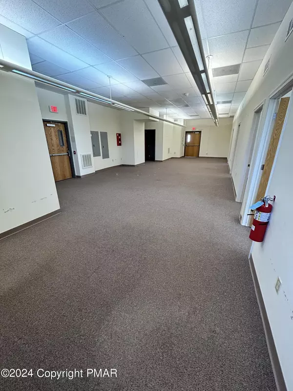 Easton, PA 18045,1104 Van Buren #2nd Fl RD