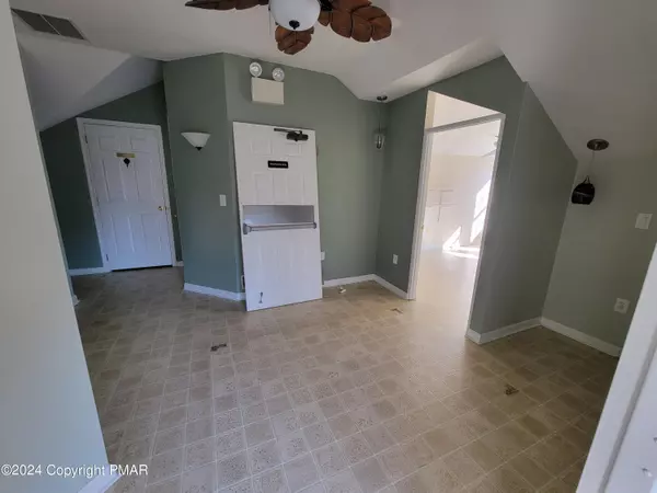 Easton, PA 18045,4003 William Penn HWY