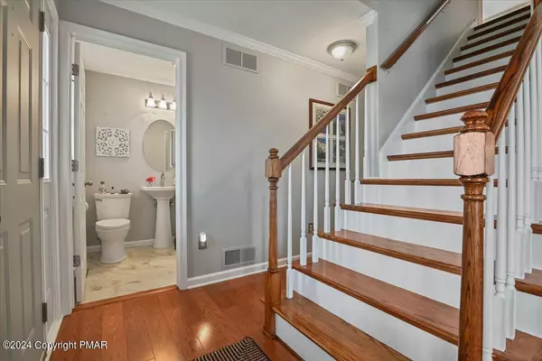 Bethlehem, PA 18015,2049 Alice DR