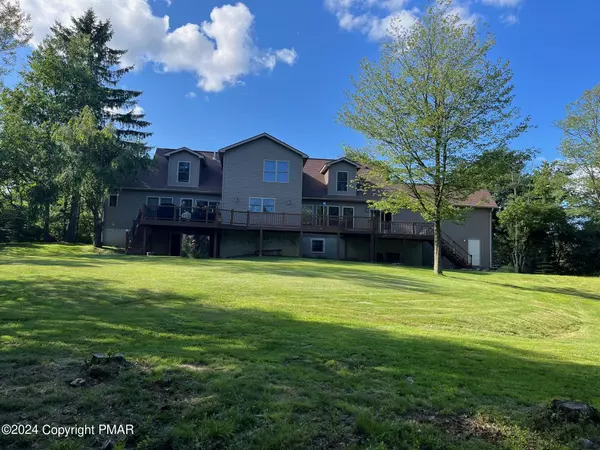 Long Pond, PA 18334,463 Cedar DR