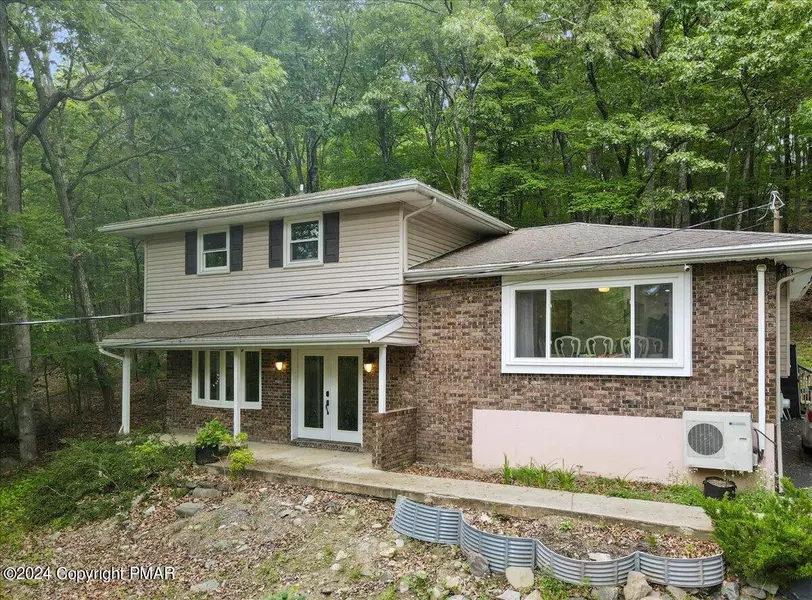 111 Radcliff RD, Bushkill, PA 18324