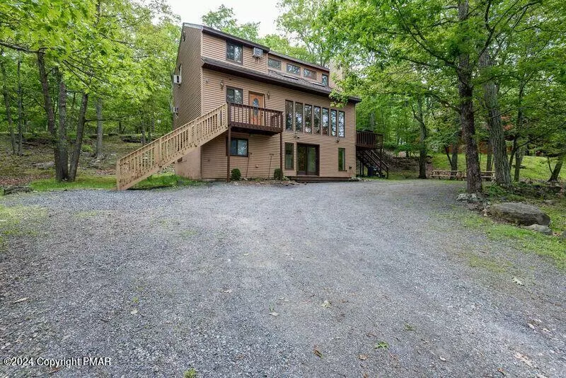 Bushkill, PA 18334,114 Hampstead CT