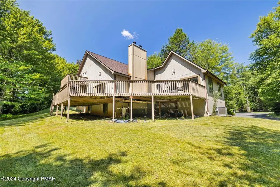 401 W Minsi TRL, Long Pond, PA 18334