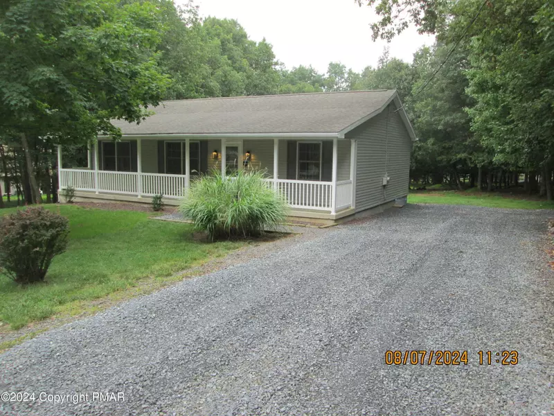 214 Valley View Dr, Albrightsville, PA 18210