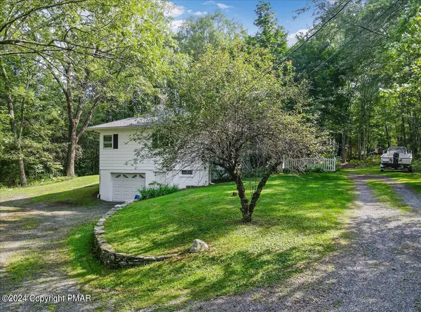 Bushkill, PA 18324,107 Minter DR