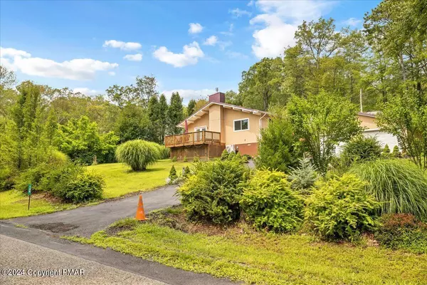 Bushkill, PA 18324,138 Kittatinny DR